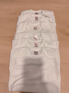 Laughing Giraffe White Onesies- Pack of 6